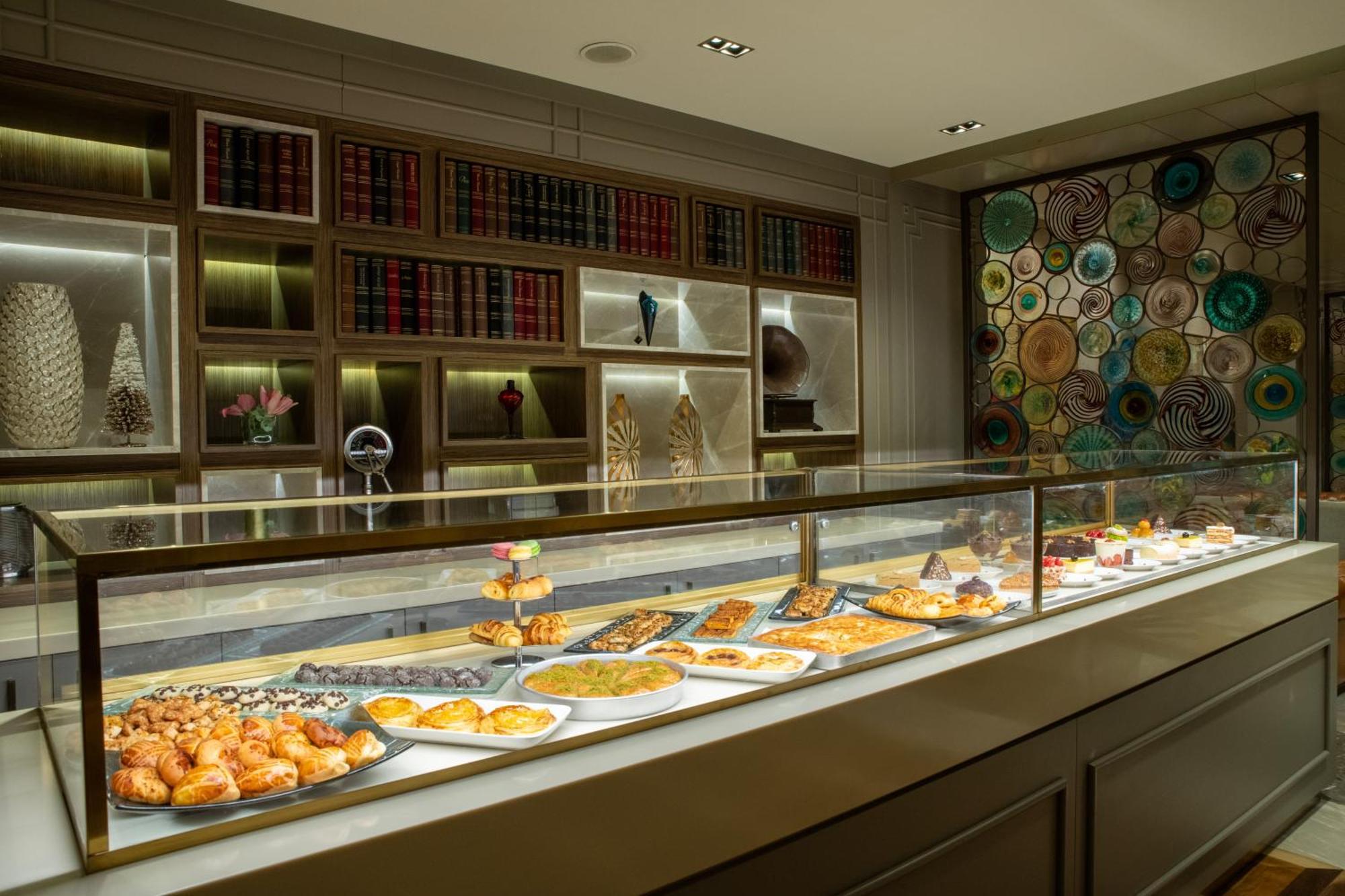 Windsor Hotel & Convention Center اسطنبول المظهر الخارجي الصورة A buffet at a hotel