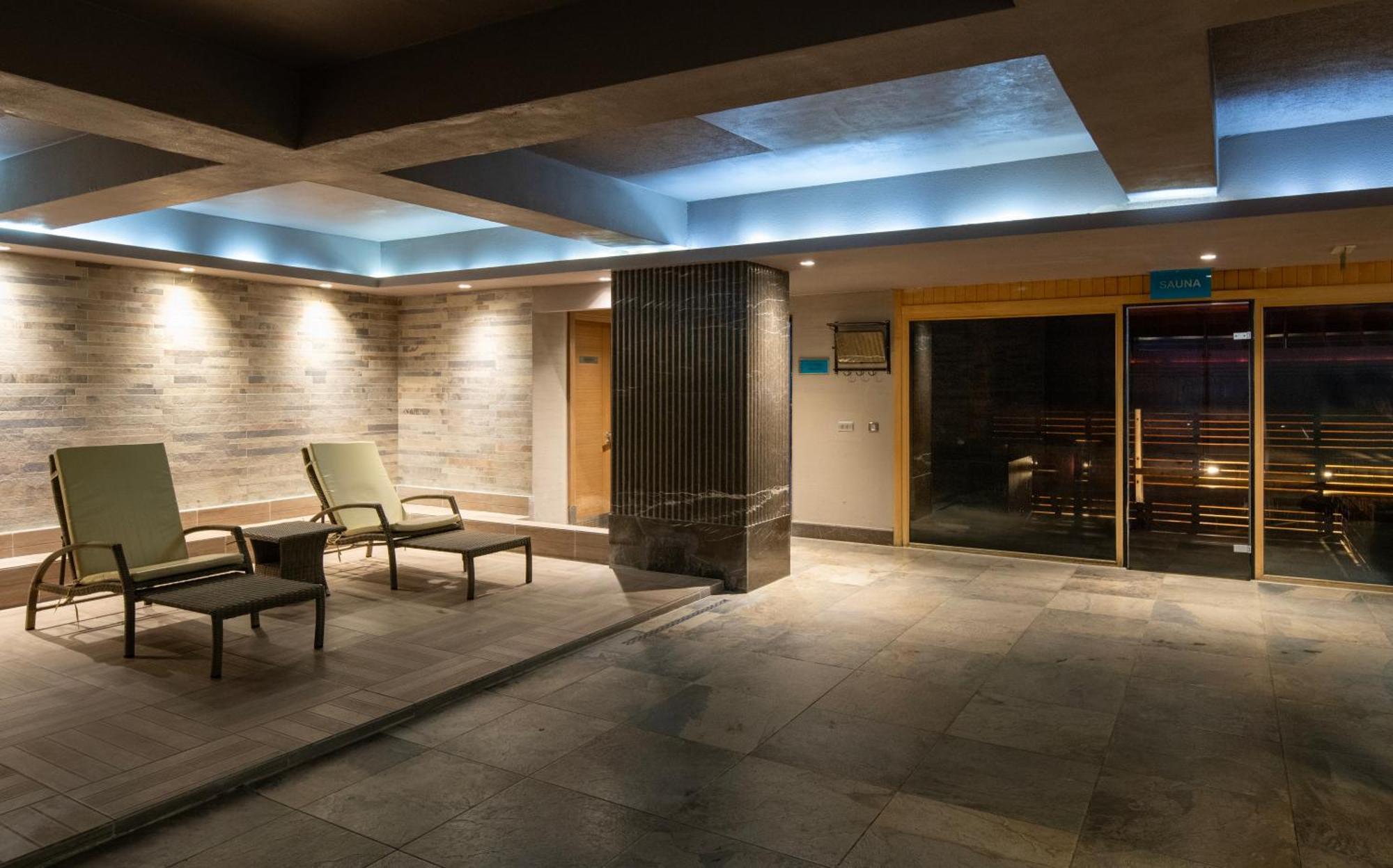 Windsor Hotel & Convention Center اسطنبول المظهر الخارجي الصورة The spa at the InterContinental