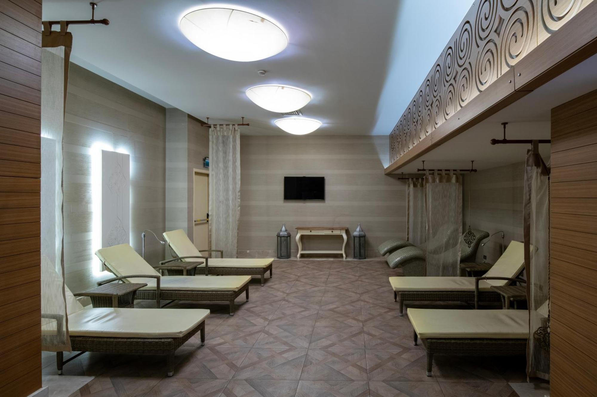Windsor Hotel & Convention Center اسطنبول المظهر الخارجي الصورة The spa at the hotel